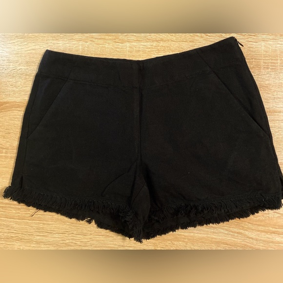 LOFT The Riviera Short Size 2 - Picture 2 of 9